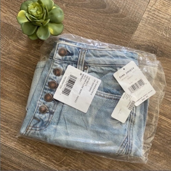 FREE PEOPLE DENIM SKIRT NWT - Picture 4 of 5